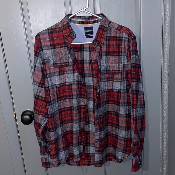 Button down flannel - Picture 1 of 2